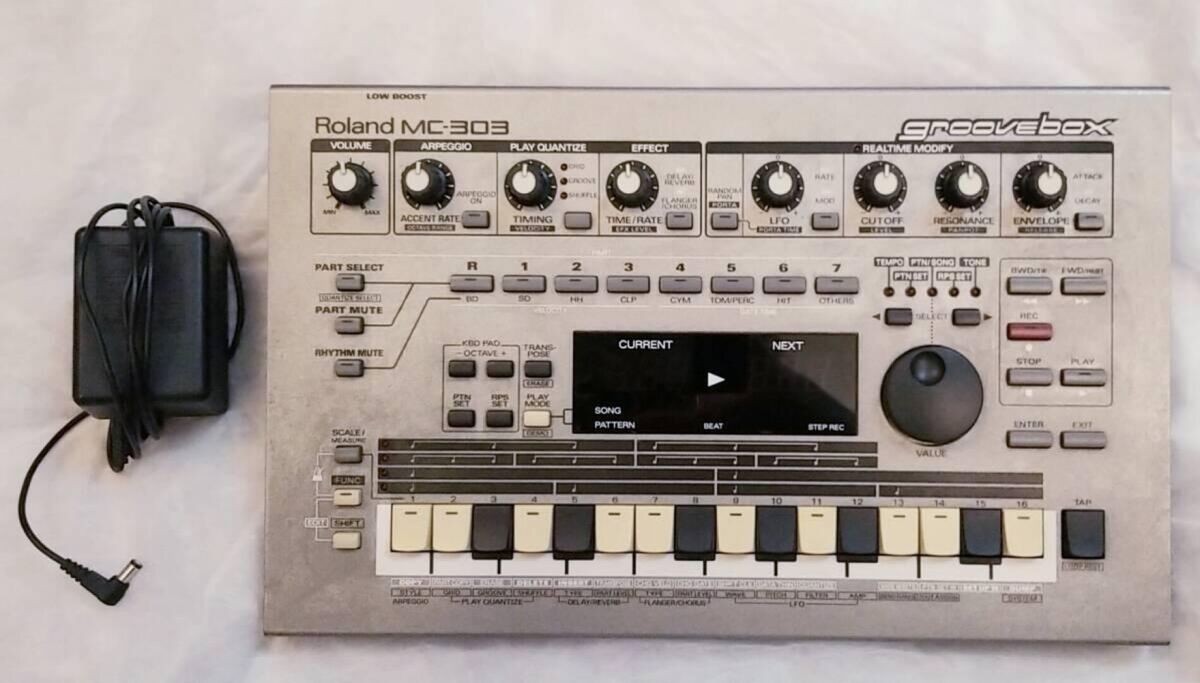 Roland Mc-303 Groovebox Drum Machine Synth MC303 for sale Roland Mc-303 Groovebox Drum Machine Synth MC303 for sale