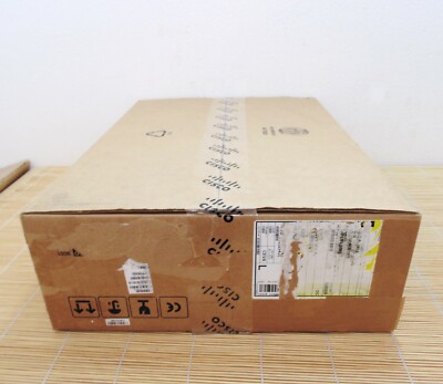 Neu Cisco ISR4321-AXV/K9 Cisco ISR 4321 AXV Bundle APP WAAS UC SEC New Open Box