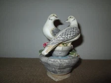 HARMONY KINGDOM Love & Peace Doves Birds Figurine Box w/ Hidden Nest TJSER00