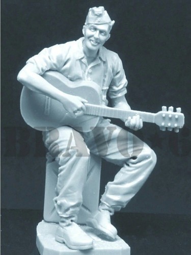 1/35 Resin Figure Model Kit Soldier Playing The Guitar Unassembled and Unpainted - Picture 3 of 16