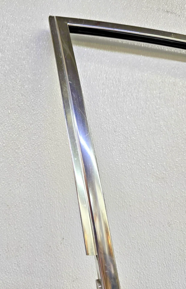 NICE USED ORIGINAL PORSCHE 911 930 PASSENGERS DOOR BRIGHT TRIM FRAME 1969-79 #17 - Изображение 4 из 4