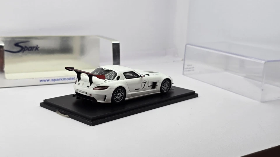 Spark 1:43 Mercedes SLS AMG GT3 #7 - Immagine 3 di 4