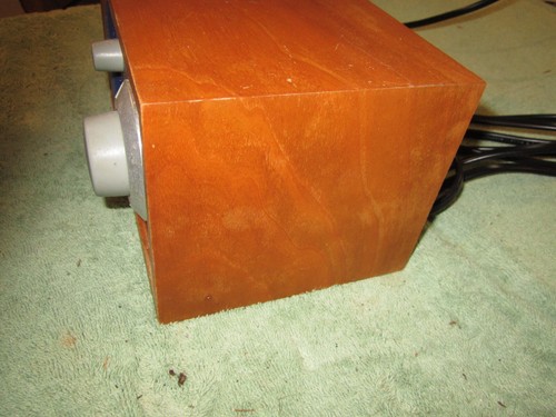 Henry Kloss Modelo Uno Tivoli Audio AM FM Radio Madera de Cerezo Cara Azul - Imagen 4 de 10