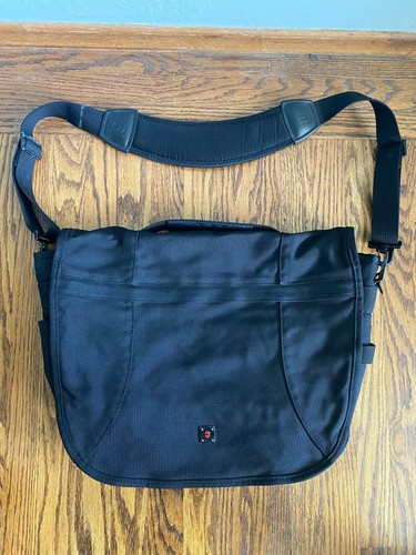 Victorinox Swiss Laptop Crossbody 