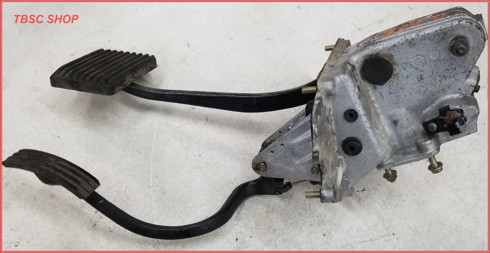 Jaguar XJ6 XJ12 1993 1994 VDP montaje de pedal de freno de gasolina Foto 2 de 4