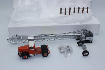NZG 664 01 LIEBHERR Tower Crane Model 6 With Scania L60 Crane 1:50 NEW + OVP