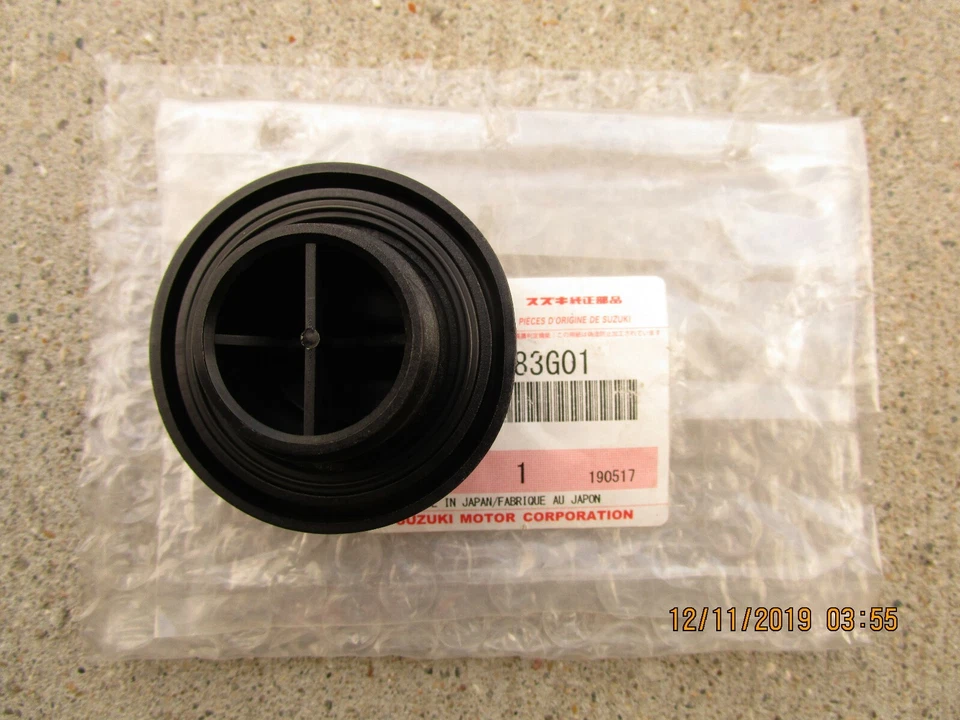SE ADAPTA A: 10 - 13 SUZUKI KIZASHI 4D SEDÁN MOTOR TAPA DE LLENADO DE ACEITE FABRICANTE ORIGINAL NUEVO Foto 2 de 3