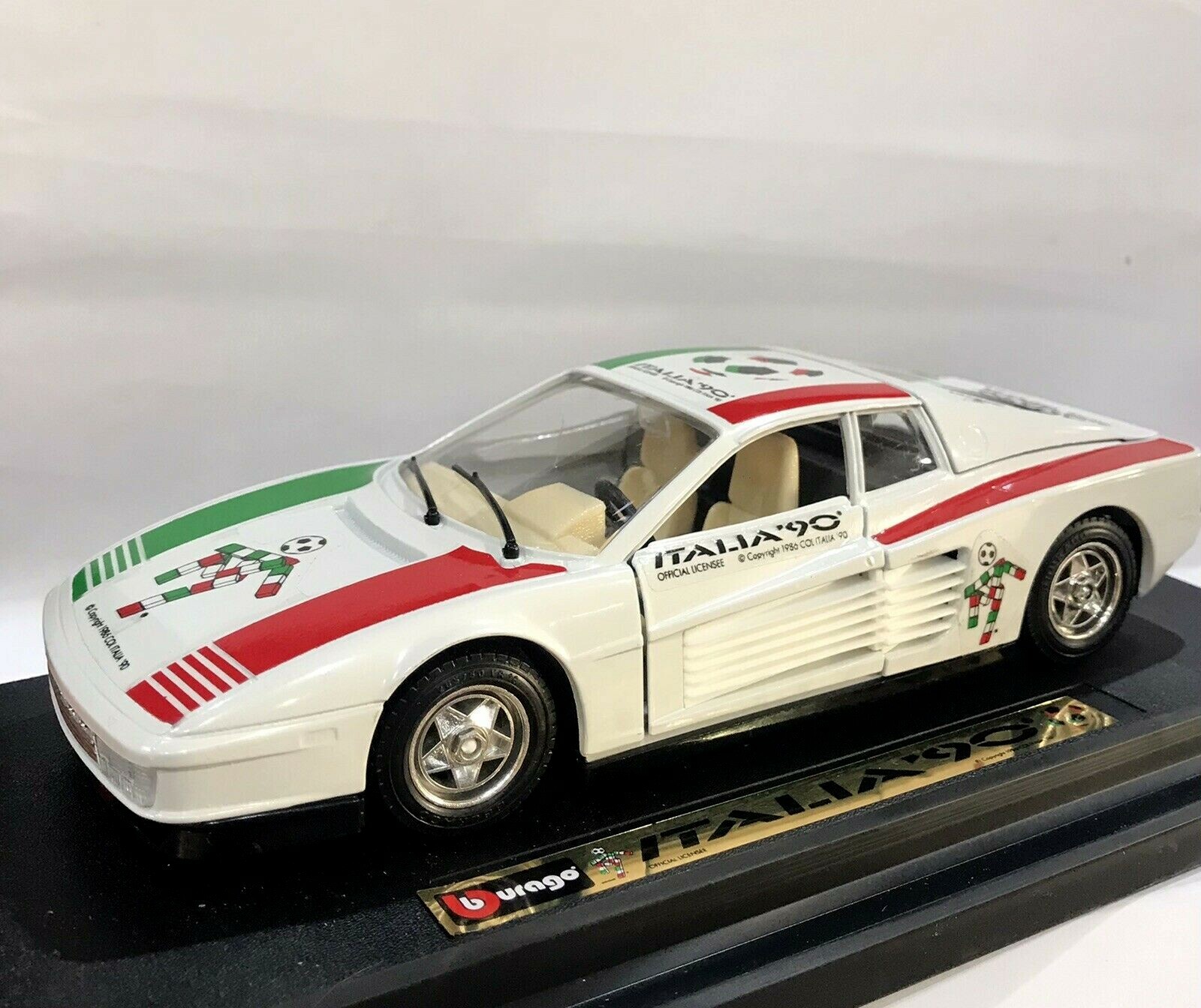 modellino Ferrari Testarossa Italia 90 1984 Bburago 1:24 Auto  Die-cast Edition