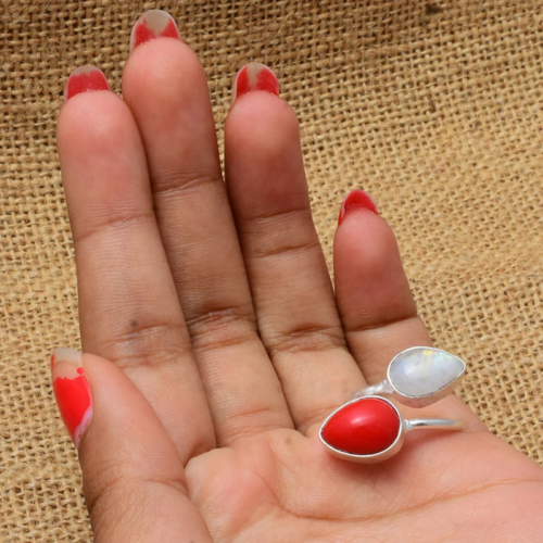 Anello in Oro giallo 18 kt con Corallo rosso inciso - Compro oro e