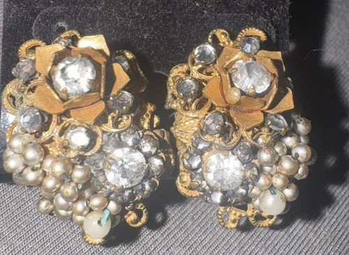 Miriam Haskell Vintage Clip Earrings Rhinestone Faux Pearl Gold Tone Floral 1”