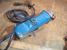 Makita DA3000R 3/8" Right Angle Drill 10mm Chuck