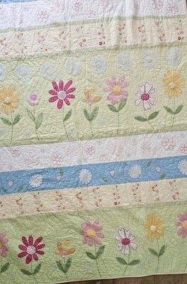 Pottery Barn Kids Daisy Garden Full Quilt 86 x88   Rare Pastal Green In EUC
