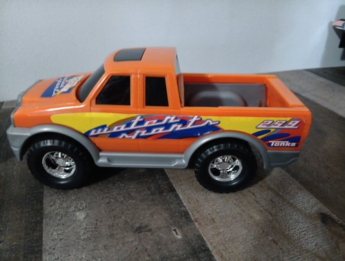 Lotto di 2 pick up vintage in plastica Tonka Hasbro sport acquatici, piloti su strada - Foto 5 di 10