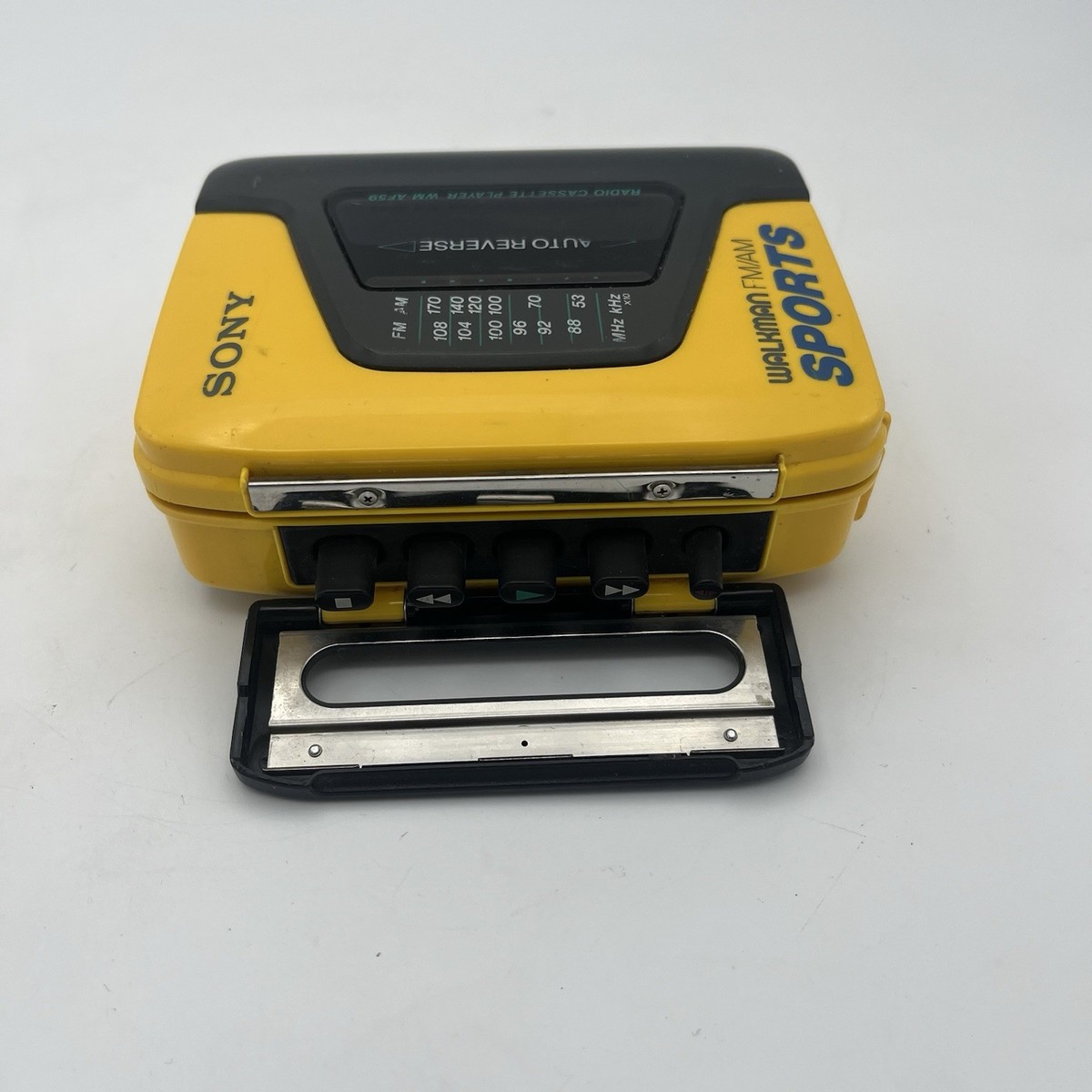 ポータブルプレーヤー SONY SPORTS WALKMAN WM-AF59 Sony Walkman WM-AF59 Sports AM/FM Radio Cassette Player Auto