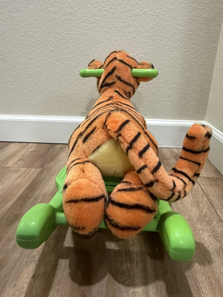 Kiddieland Disney Winnie The Pooh Musical Peluche Tigger Caballo Mecedor Verde FUNCIONA Foto 3 de 4