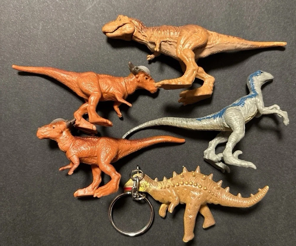 Dinosaurier, 5 Stück davon 1 Schlüsselanhänger