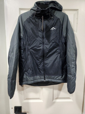 NIKE ナイキ トレイル PrimaLoft Therma-FIT ジャケット Small Nike Trail Packable Running Jacket PrimaLoft Therma-Fit