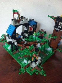 LEGO System Castle Dark Forest Fortress 6079 In 1996 Retired As Is Very Good