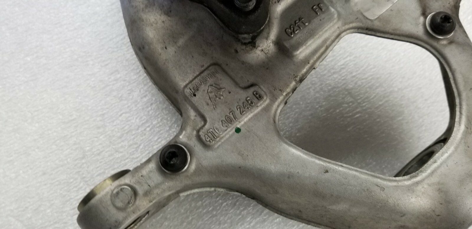 LAMBORGHINI HURACAN LP610 FRONT LEFT HUB CARRIER STEERING KNUCKLE W/ BEARING OEM