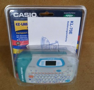 small handheld label printer