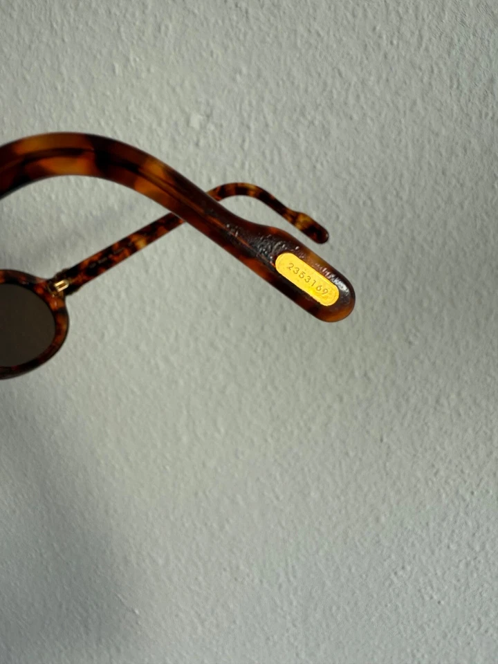 Gafas de sol Cartier Trinity vintage - marco tortuga - detalles dorados - lentes ovaladas - Foto 3 de 4