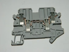 NEW EATON XBUT4D22PE Fused Terminal Screw Block 4 Position  10AWG/4mm2