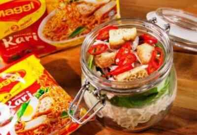 MAGGI Curry 2-Minutes Instant Noodles Delicious 1 Pack x 5 pcs FREE SHIPPING