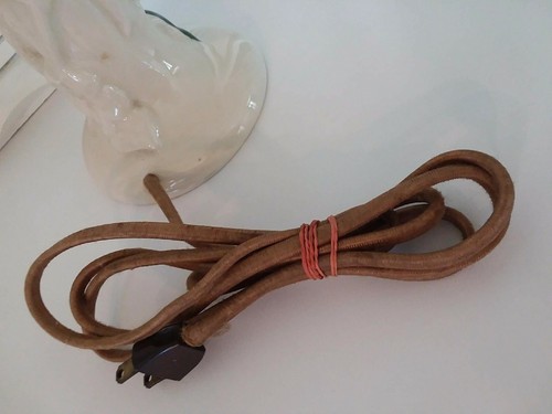 MCM Art Pottery Table Lamp Vining Clematis Flower #283 Cloth Cord - Picture 8 of 11