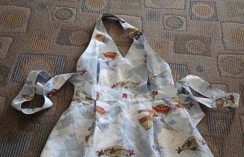 c1996 JAL JAPAN AIRLINES HALTER APRON YOSHIE INABA WORLD CITIES WITH BALLONS #20 - Picture 3 of 7