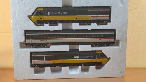 Hornby R401 OO Gauge Intercity High Speed Train Pack - Boxed - Picture 8 of 15