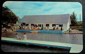 1950'S POSTCARD BLUE RIDGE INN OVERLOOKING POOL IN POCONO MTNS E