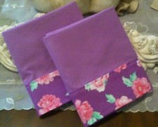 COUNTRY COTTAGE SET OF TWO SOLID PURPLE FLORAL BORDERED PILLOWCASES - NEW