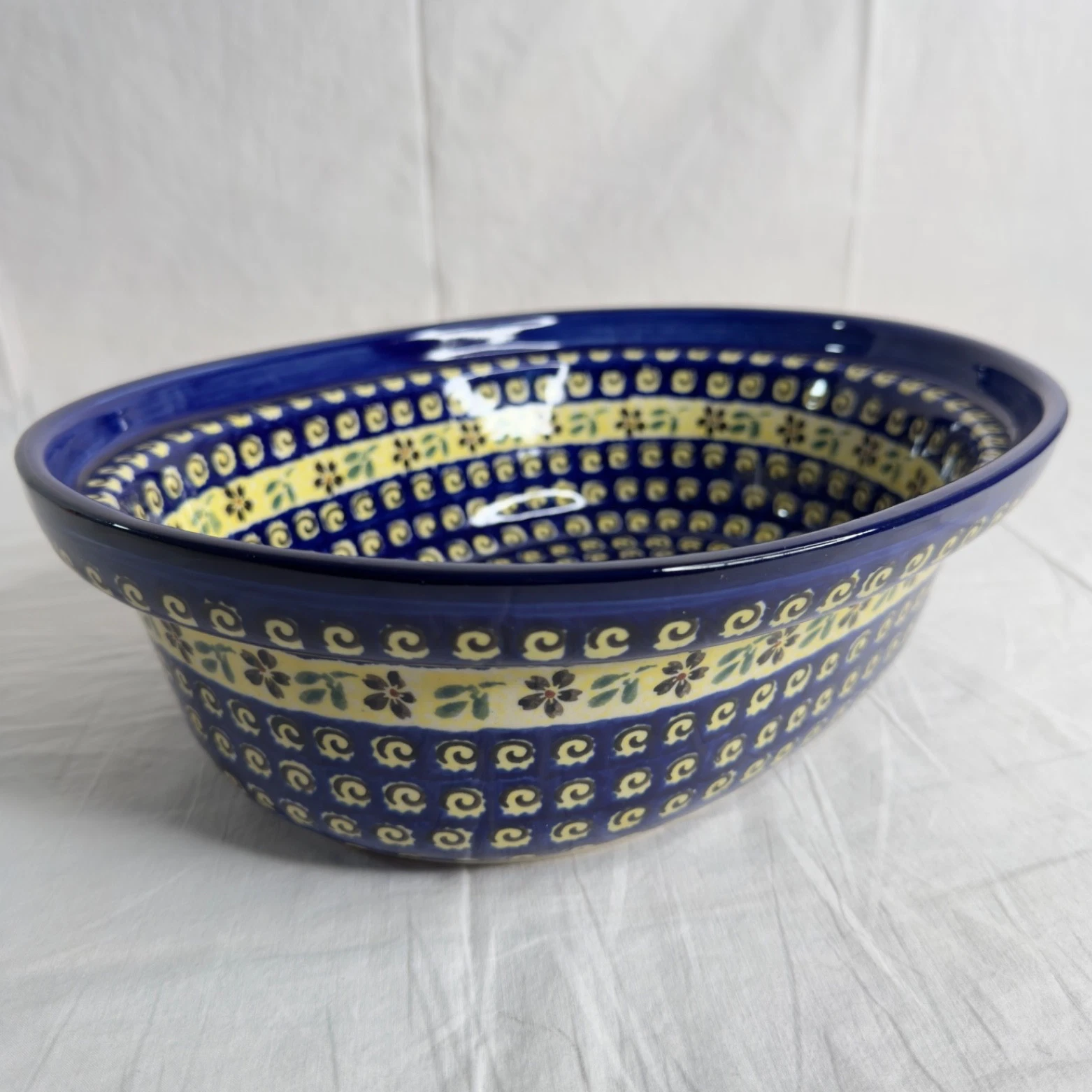 POLISH Boleslawiec POTTERY Hand Painted STARGAZER FIELDS 10" X 12" Oval Baker
