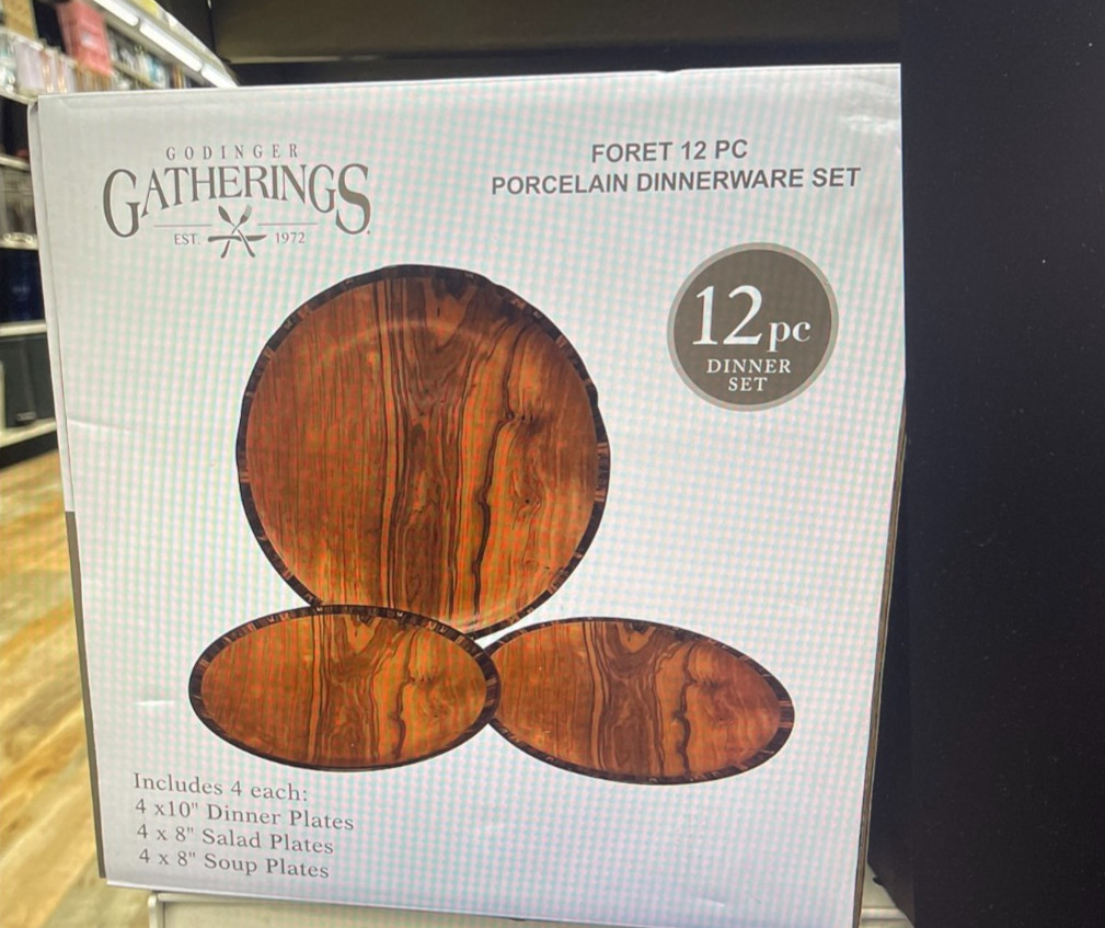 With 4 Dinner Plates, 4 Salad Plates, 4 Flat Bowls.