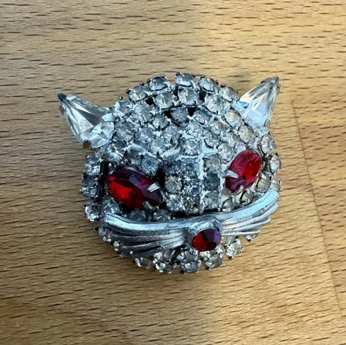 Vintage Rhinestone Cat Brooch Red Eyes Silver Tone Mid Century Costume Jewelry