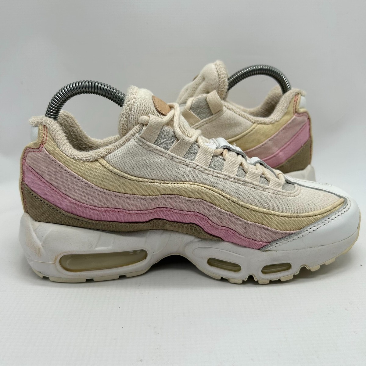 Nike Air Max 95 Women's Size 7.5 US CD7142-700 Plant Color