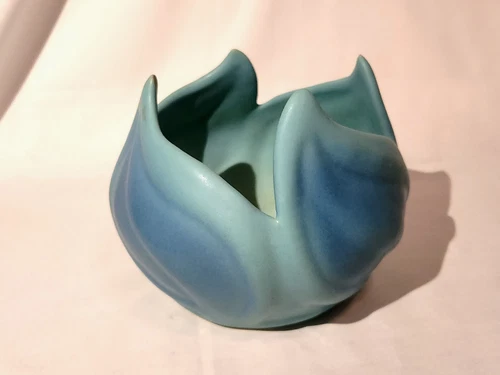 VAN BRIGGLE Pottery Turquoise LOTUS SWIRL Bowl/Vase/Planter
