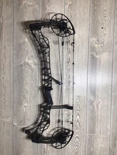 Used Mathews Lift X 29.5 Right Hand Black w/ SCS