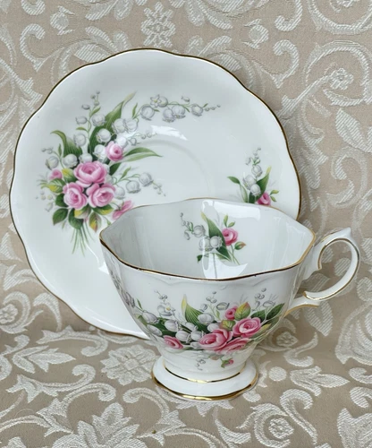 vintage Royal Albert “Lily Of The Valley” With Pink Roses Tea Cup Saucer England