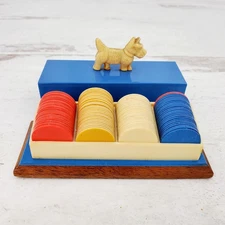 Vintage Plastic Scottie Dog Poker Chip Marker Case Set