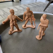 3 Military Figures Greenbrier International Army Men