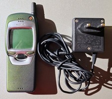 Téléphone Portable Nokia 7110 avec chargeur Nokia
