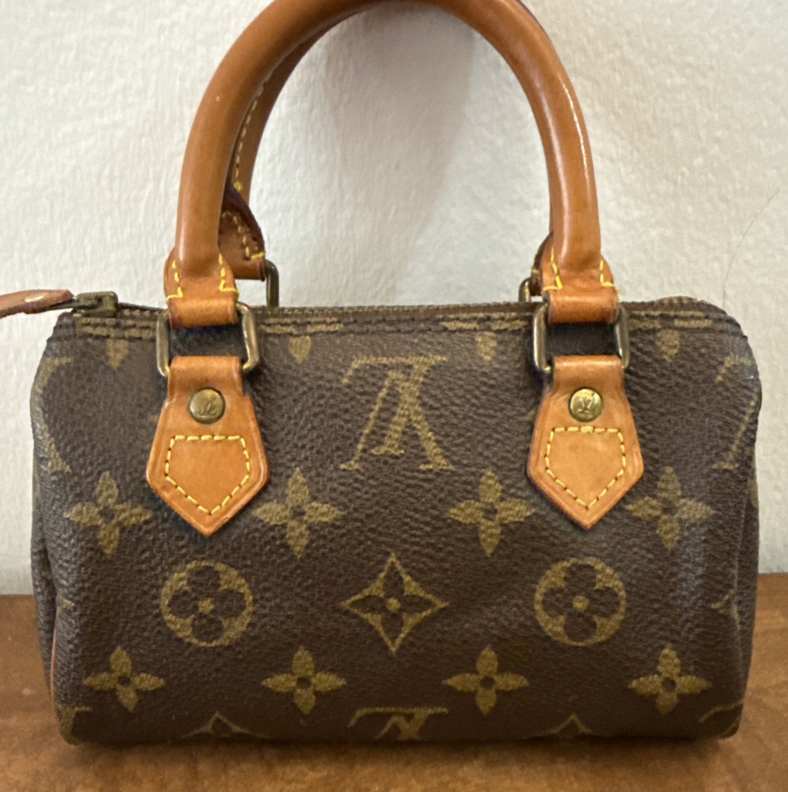 LOUIS VUITTON Authentic PRISTINE Perfect Mini Sac… - image 2