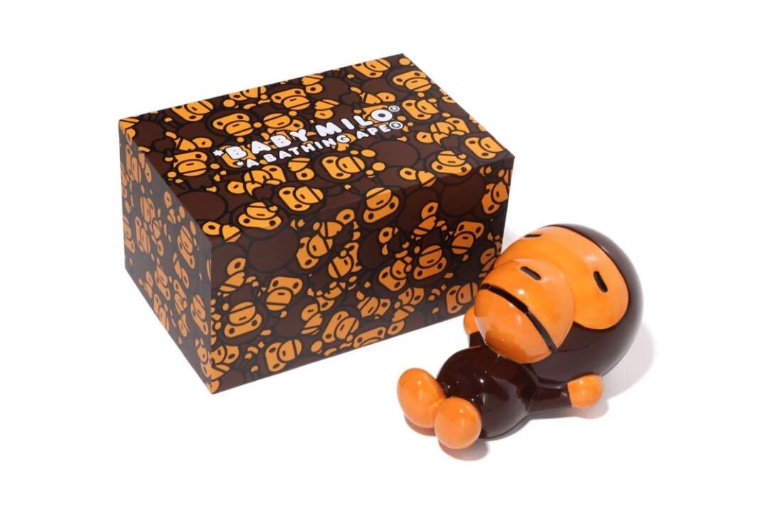 A BATHING APE® BABY MILO COIN BANK 貯金箱 A BATHING APE BAPE PLAY Goods BABY MILO COIN BANK Brown 2022 AW