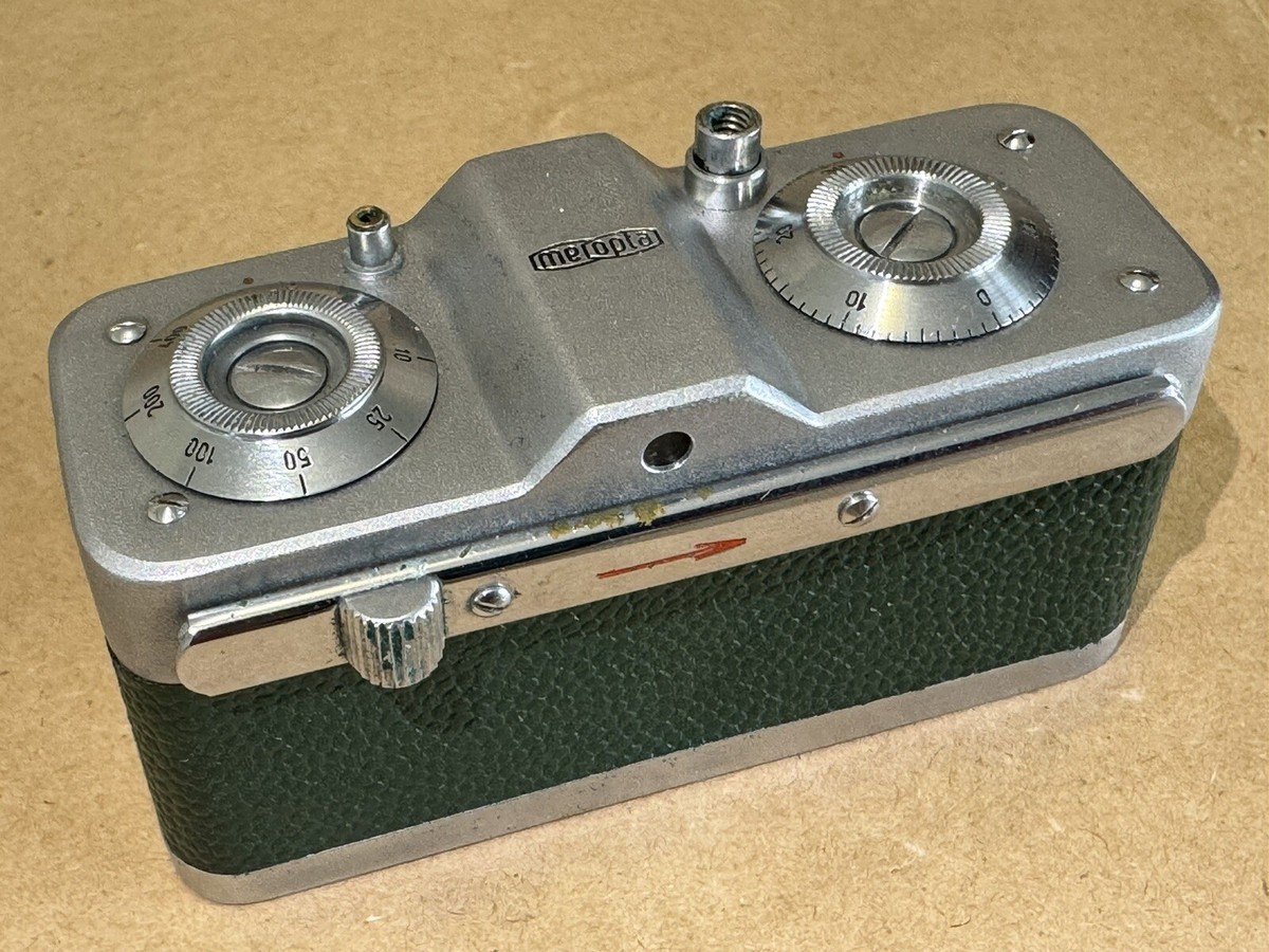 Mikroma II Green Leatherette Subminiature Spy Film Camera made in
