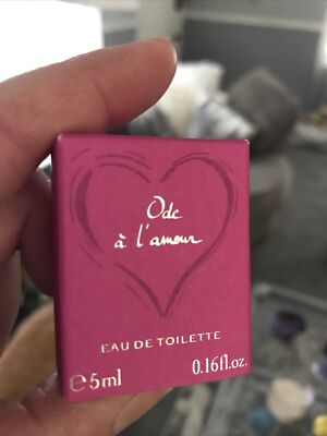 ODE A L'AMOUR YVES ROCHER EAU de TOILETTE MINI 5 ML 0.16 0z 90% Full