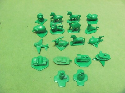 18 Vintage Tupperware Tupper toys Green Figures.