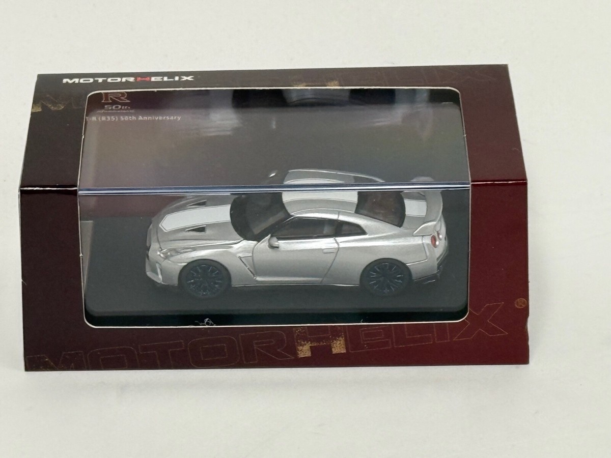 1/64 Motorhelix Nissan Skyline GT-R R35 50th Anniversary Edition