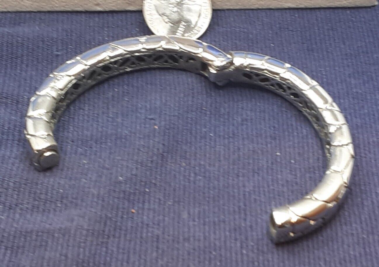 Silvertone Filagree Hinged Bangle Cuff Bracelet M… - image 3