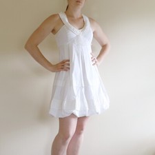 Vera Wang Lavender Label White Bubble Bottom Empire Dress